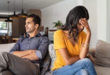 علامات عدم حب الزوجة لزوجها .. أوضحها رفض العلاقة الحميمة